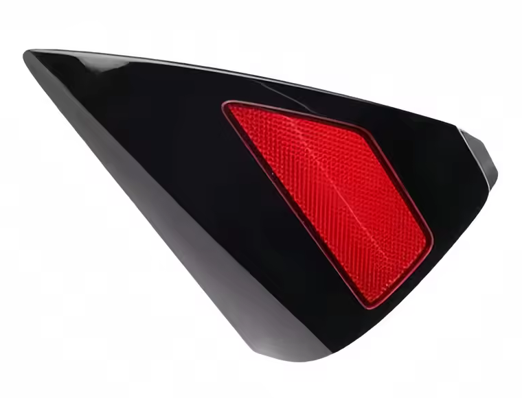 Tesla Model 3 Model Y høyre bak trimpanel ved ladeport 1518783-00-A front