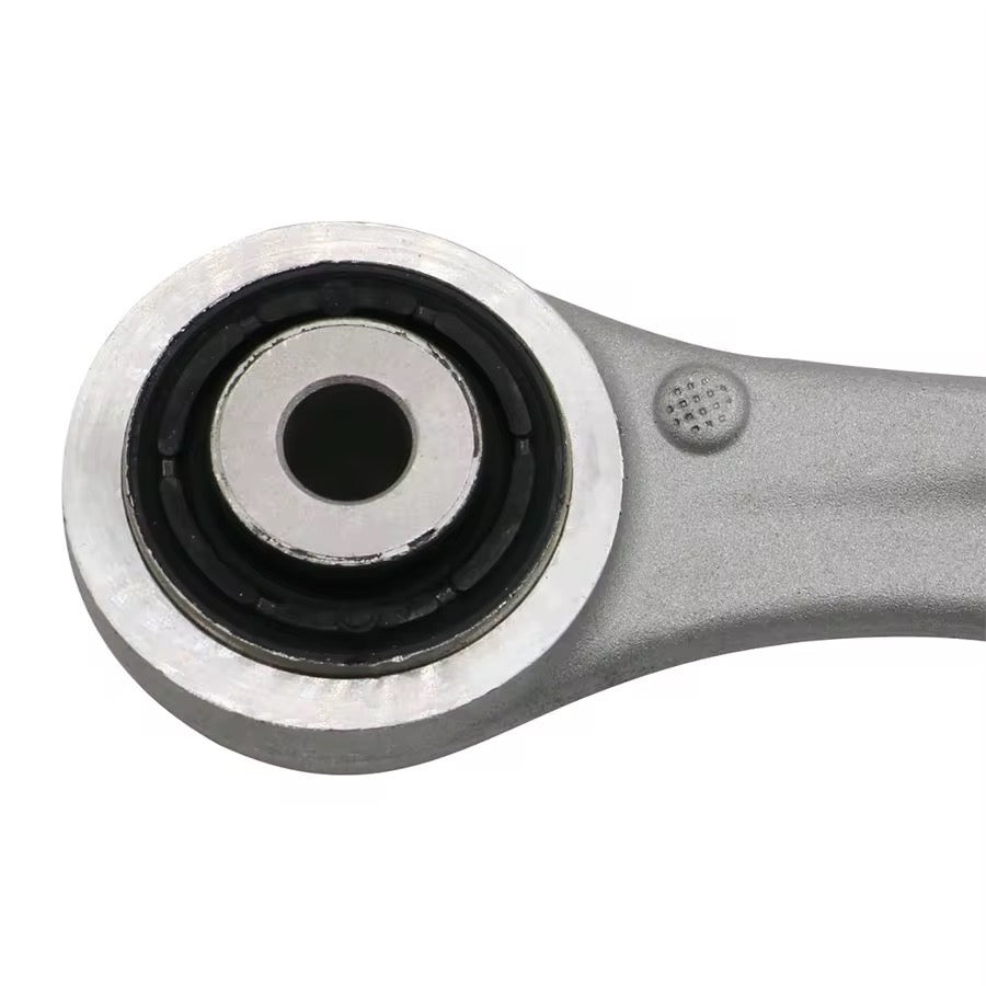 Tesla Model S Model X bakre opphengsarm control arm 1027421-00-E foring nærbilde andre side